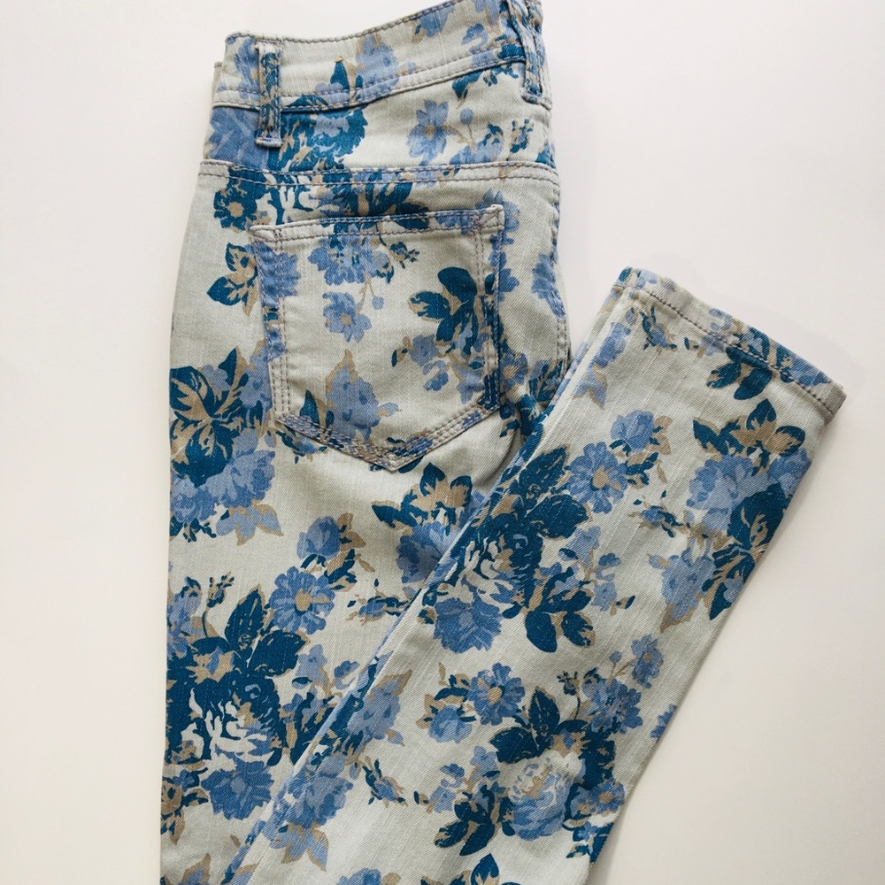 Mossimo supply Co. - Picture 2 of 6
